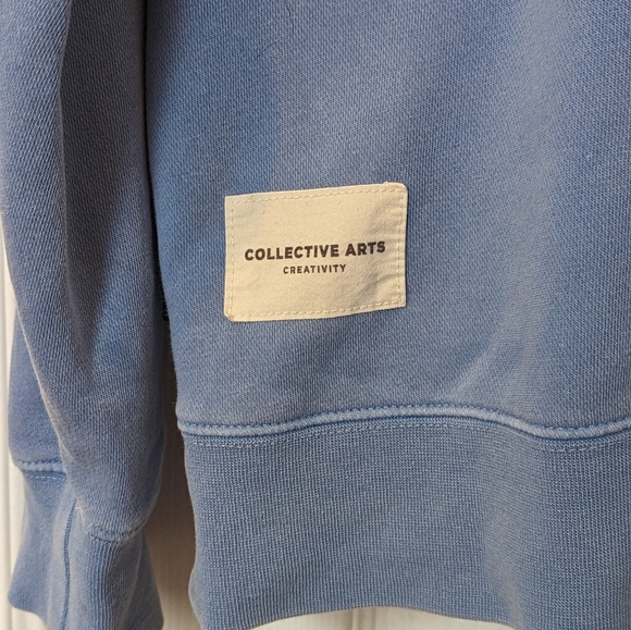 3/$30 Collective Arts crew neck - Picture 4 of 5